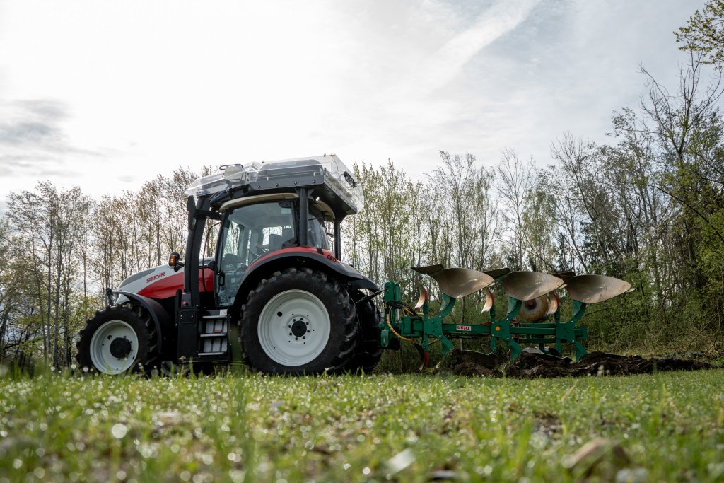 traktor-steyr-fctrac-1-(1).jpg